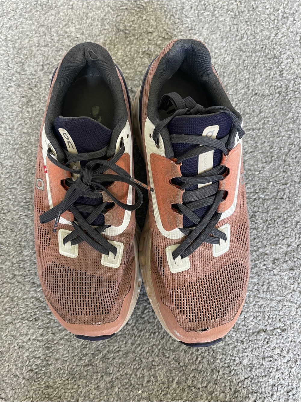 Women’s Onn running Shoes in Dusty Rose and Navy